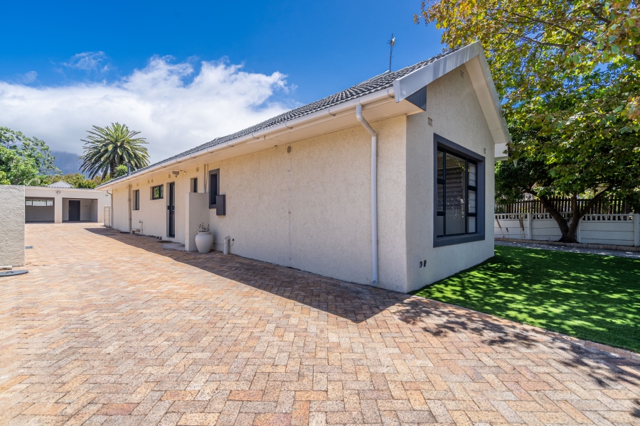 3 Bedroom Property for Sale in Rondebosch Park Estate Western Cape